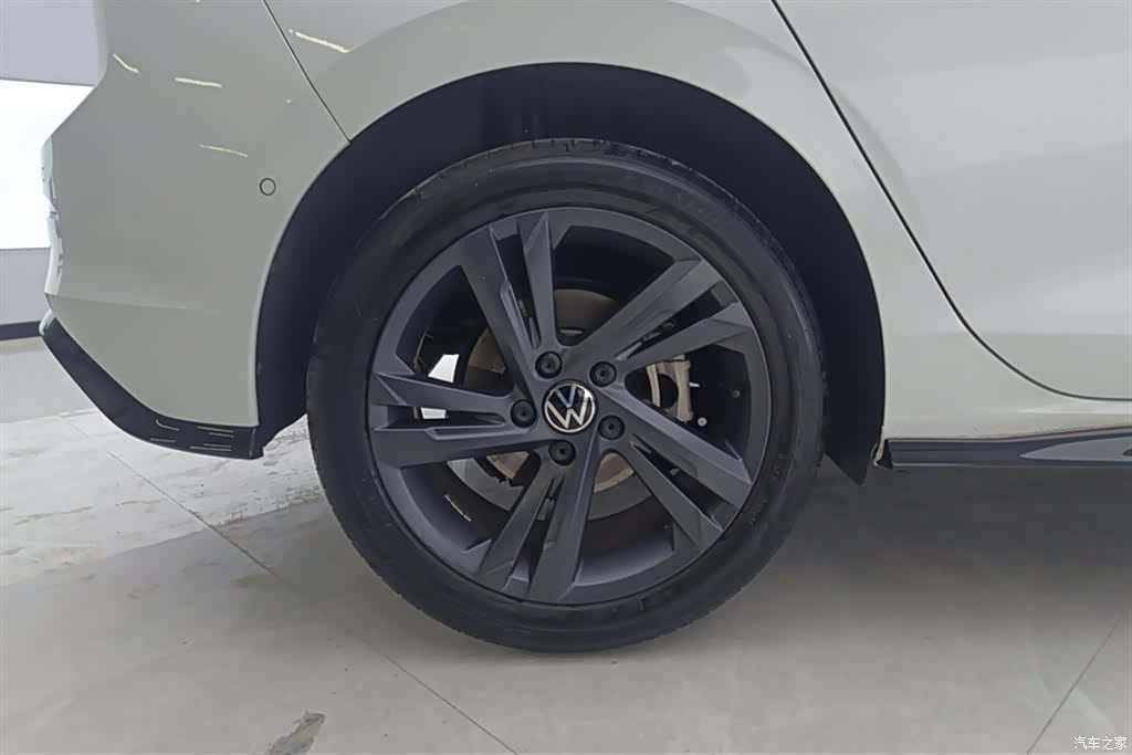 Volkswagen Golf, 2024 6