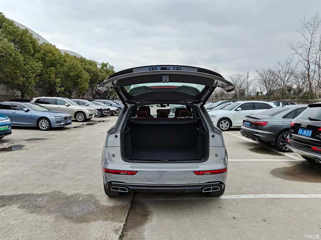 Audi Q5L, 2025 6