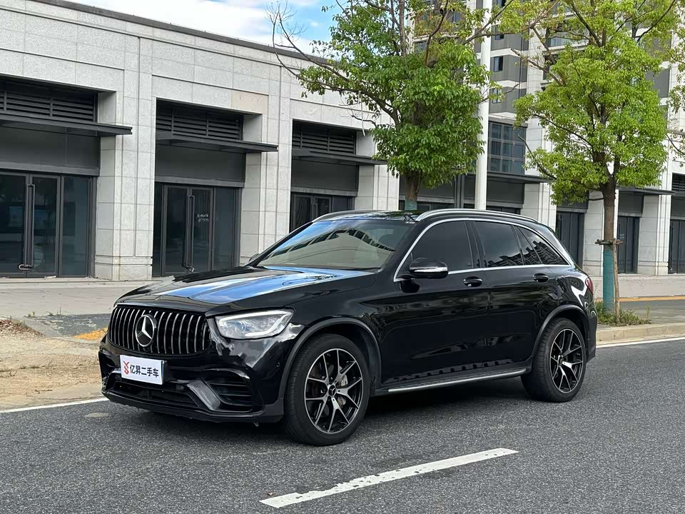 Mercedes-Benz GLC AMG