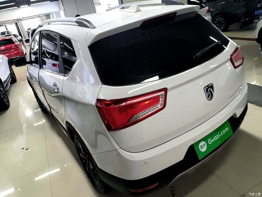 Wuling 560, 2017 все фото