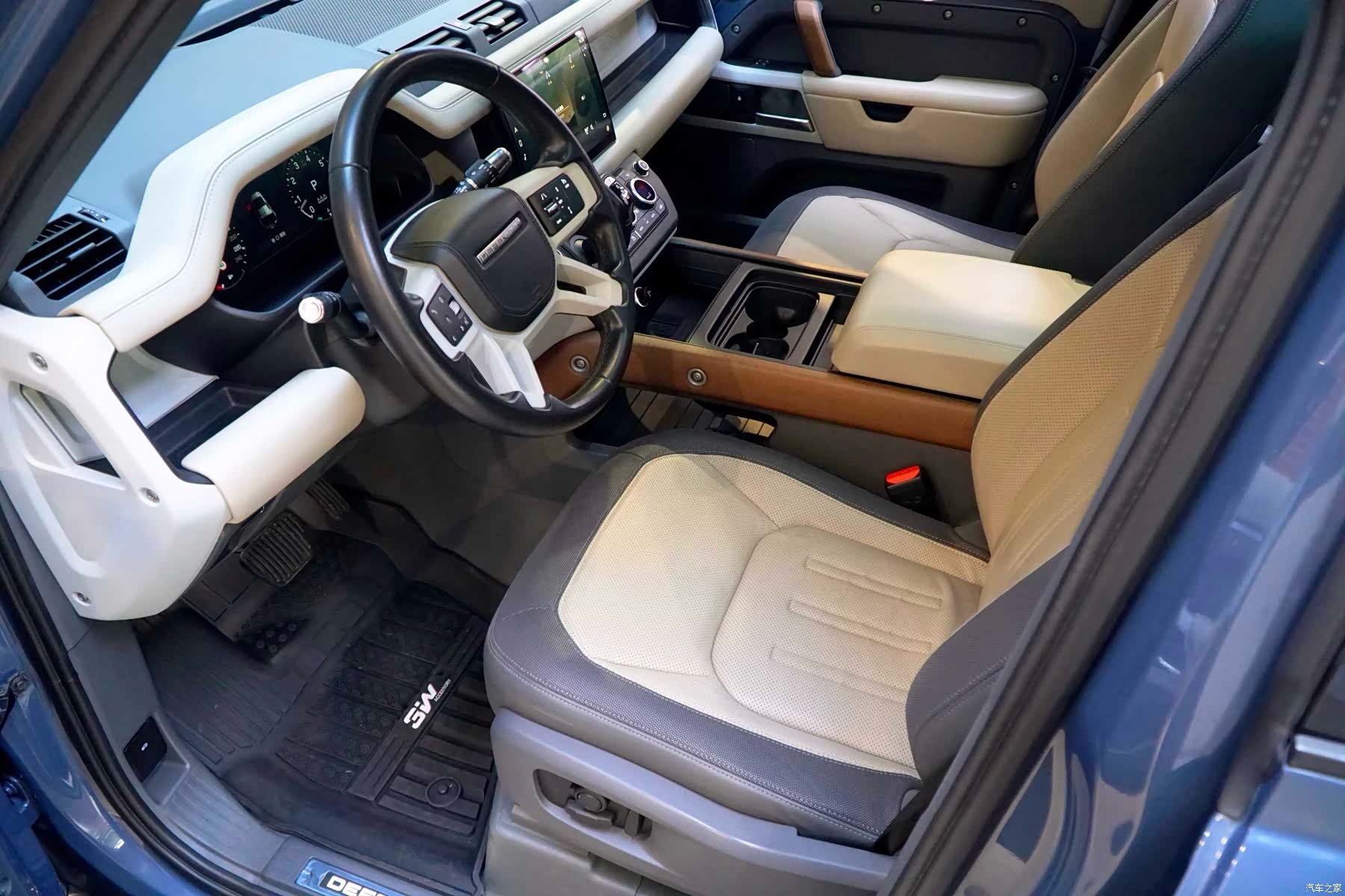 Land Rover Defender, 2021 6