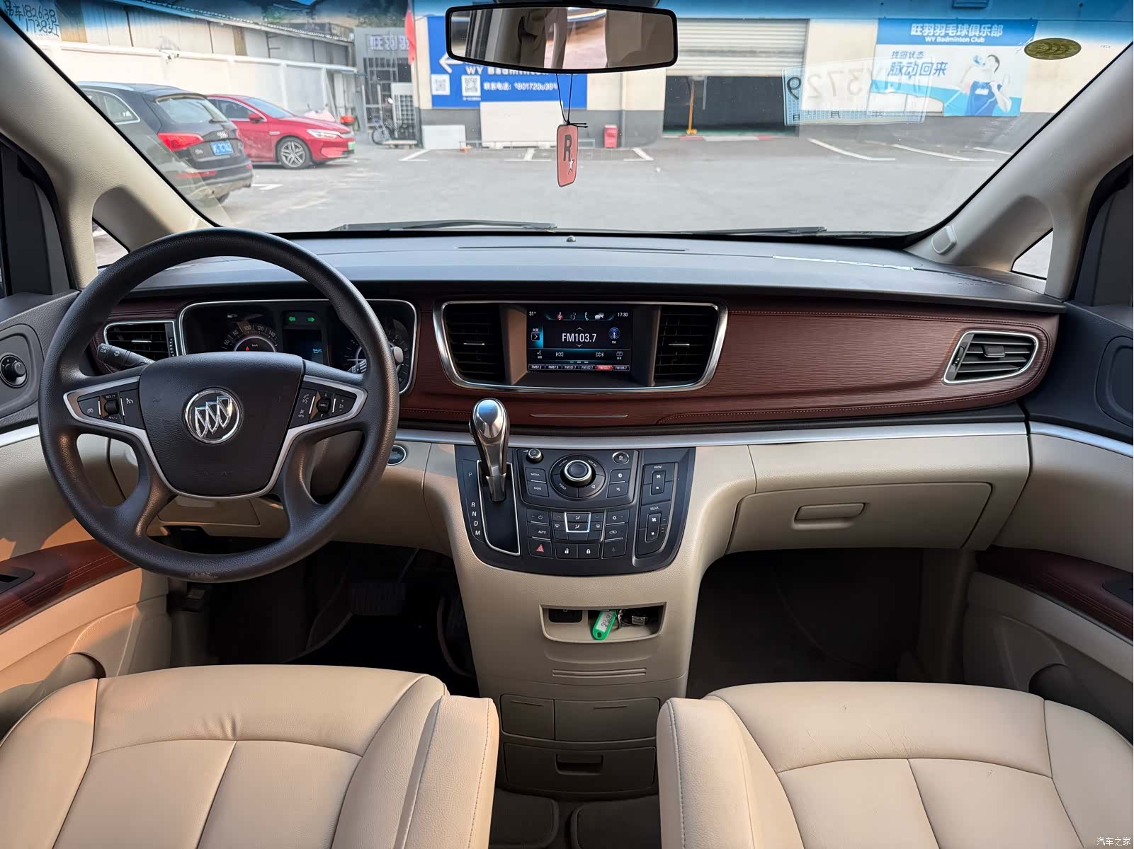 Buick GL8, 2018 4