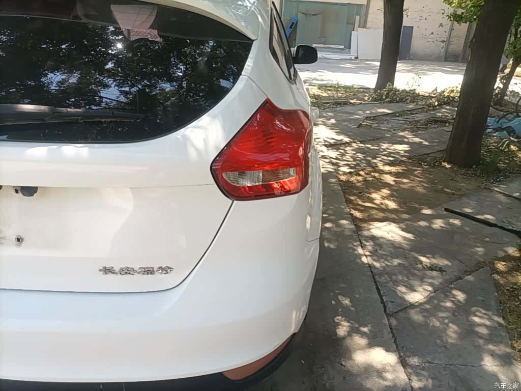 Ford Focus, 2016 8