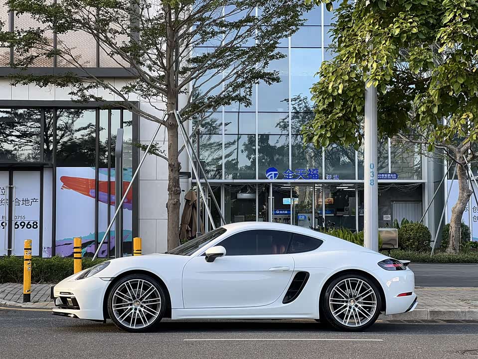 Porsche 718