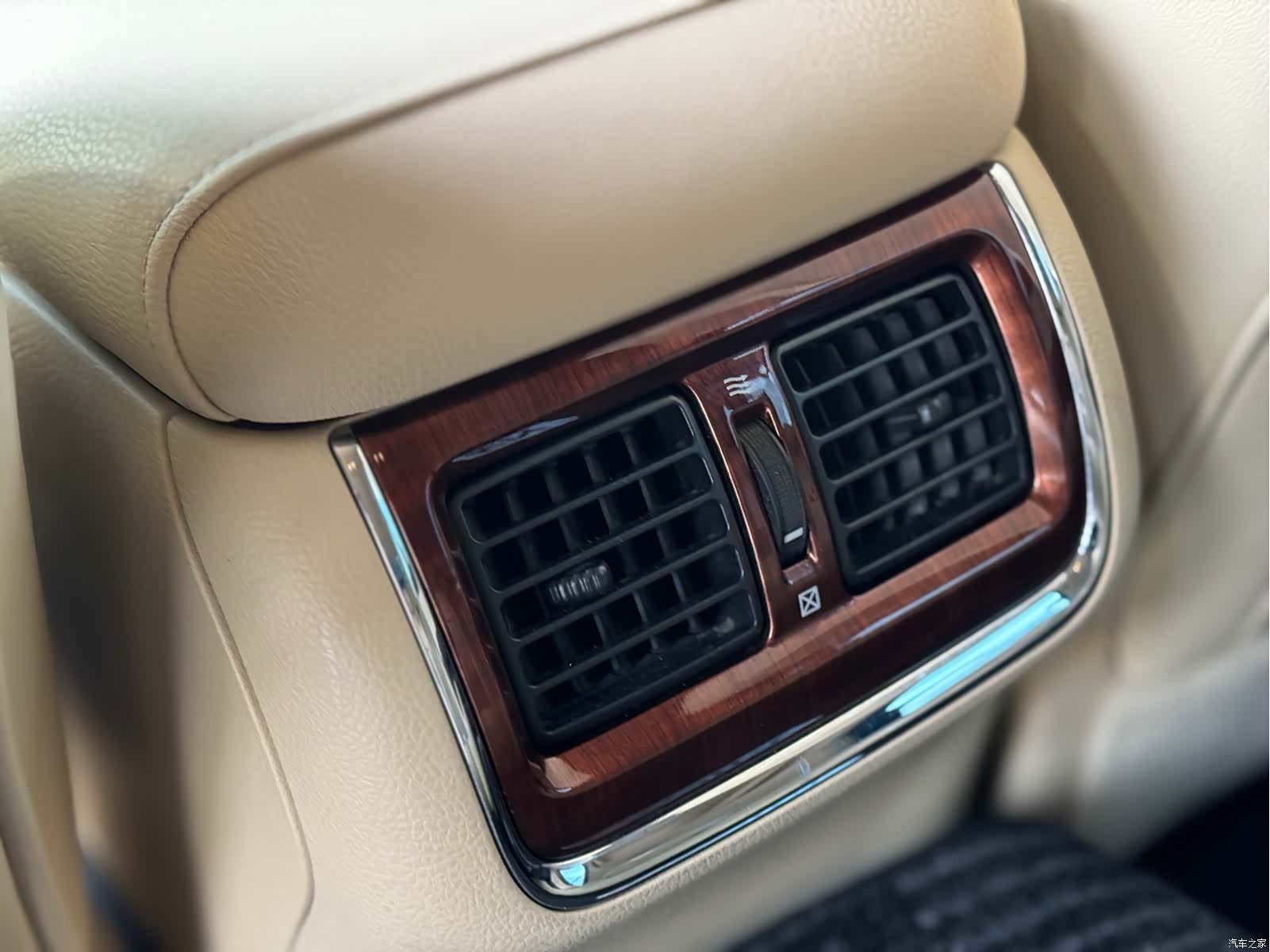 Toyota Crown, 2016 14