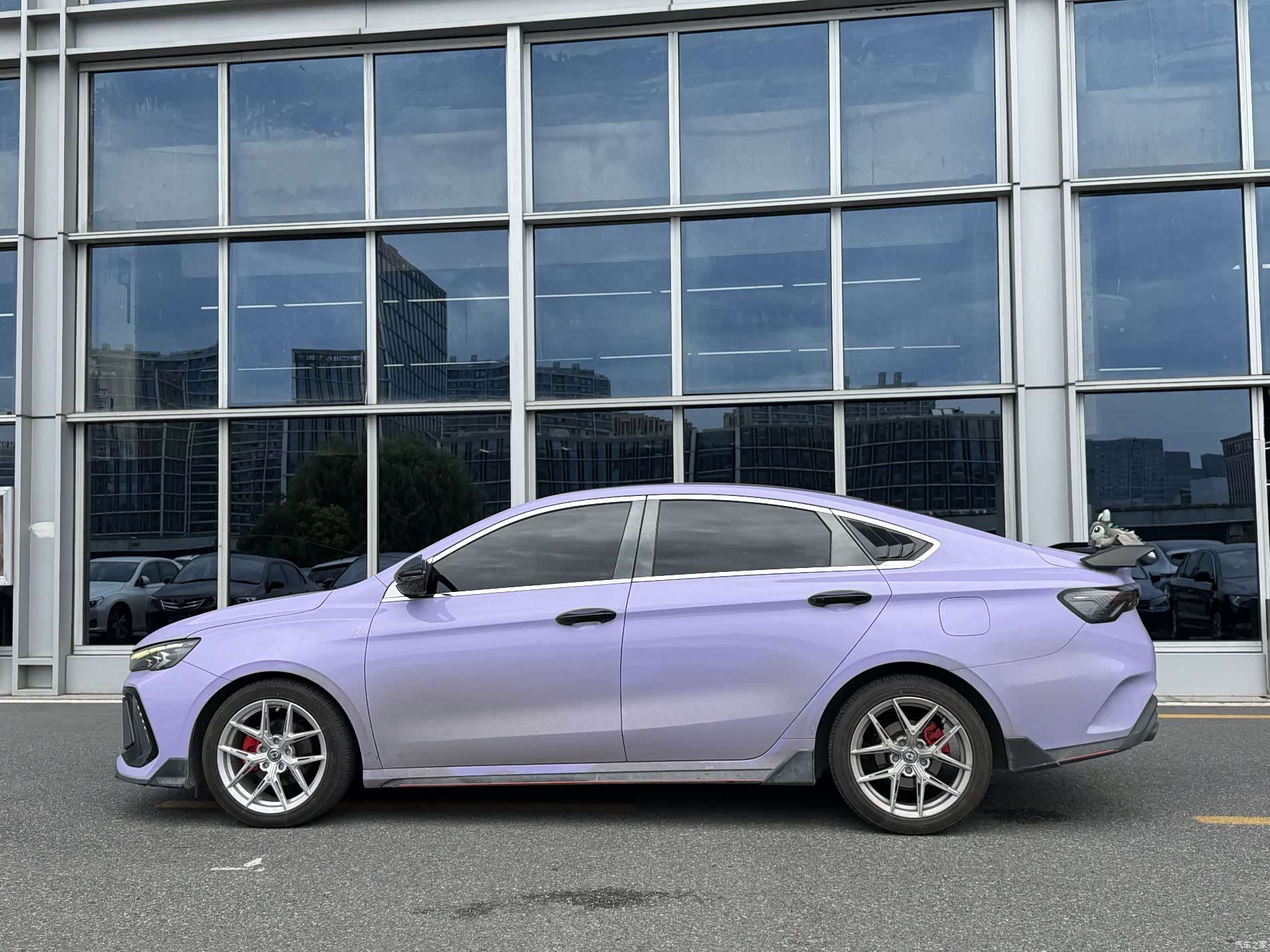 Geely Binray, 2023 3