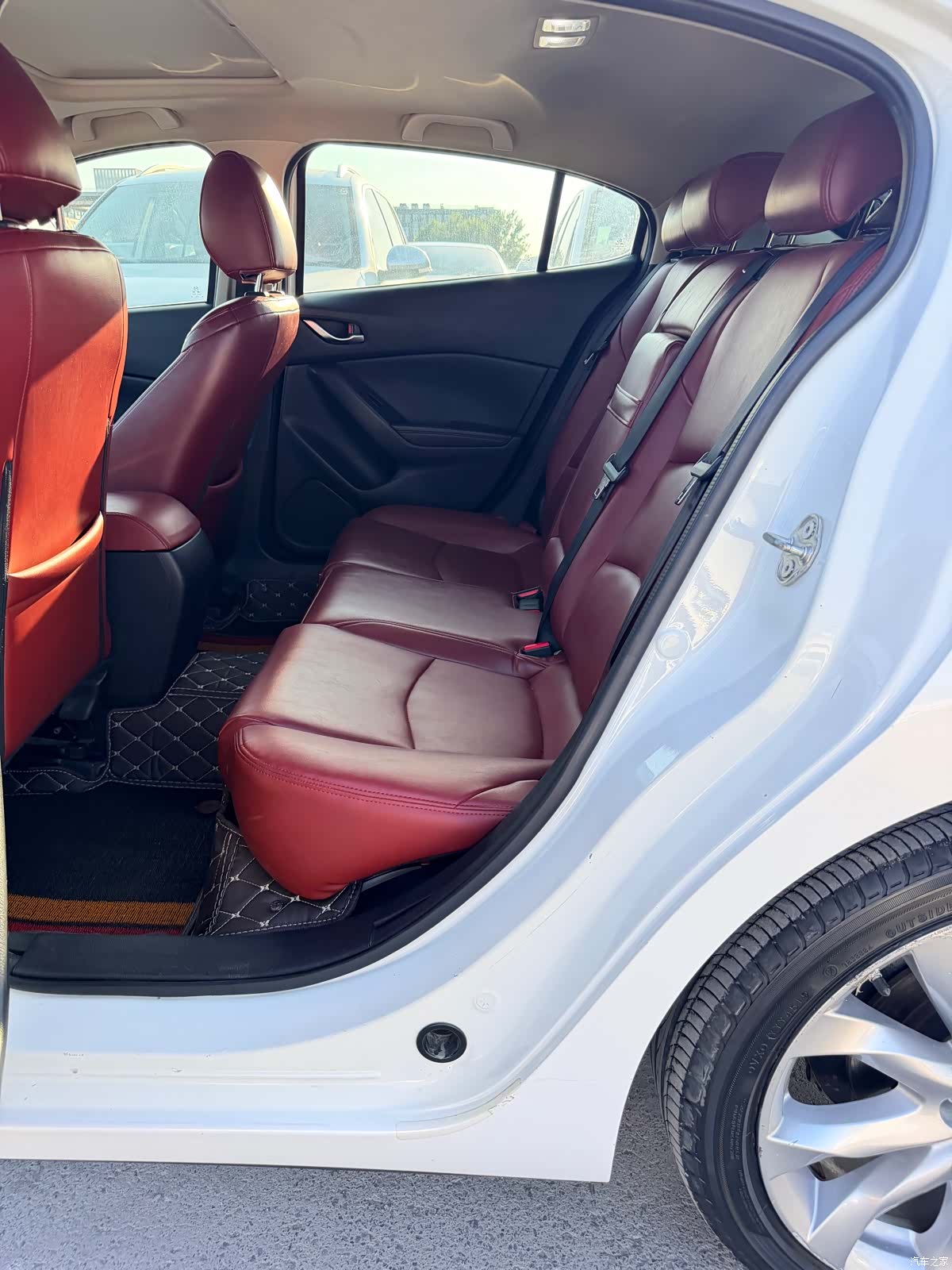 Mazda Mazda3, 2014 10