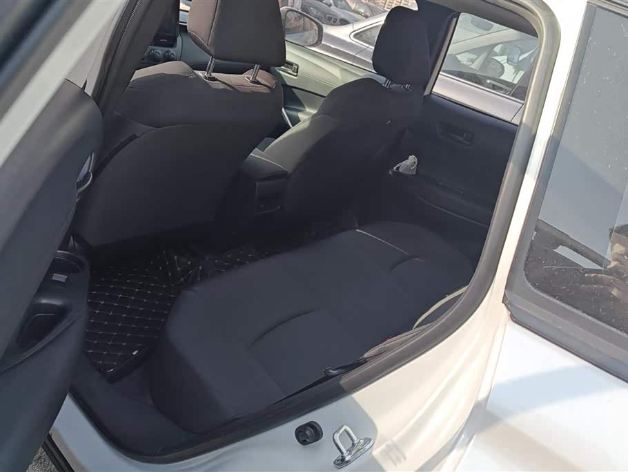 Toyota Corolla Sharp amplifier