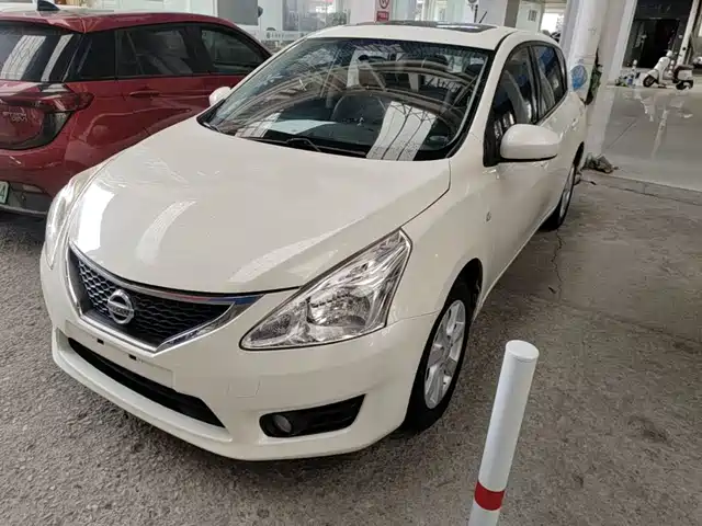 Nissan Tiida 2016 — купить из Китая под заказ