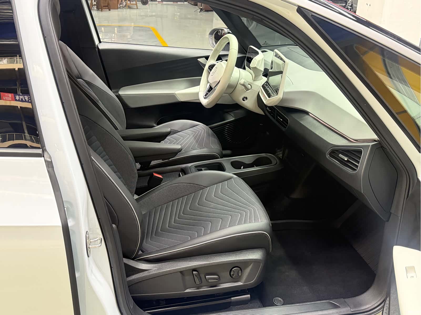 Volkswagen ID.3, 2023 9