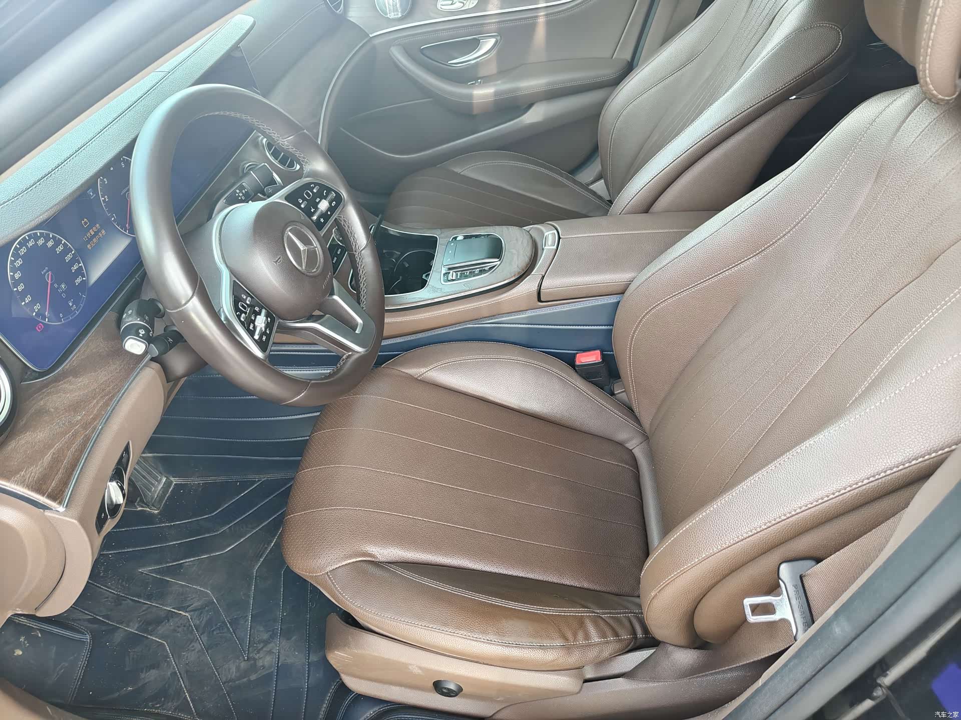 Mercedes-Benz E-Class, 2019 6
