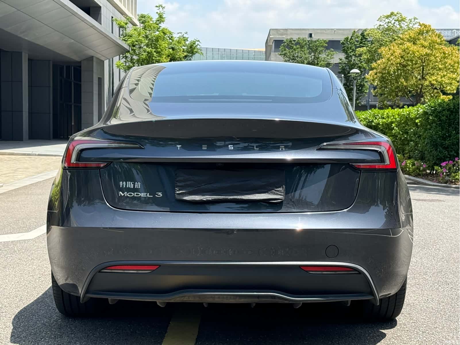 Tesla Model 3, 2024 17