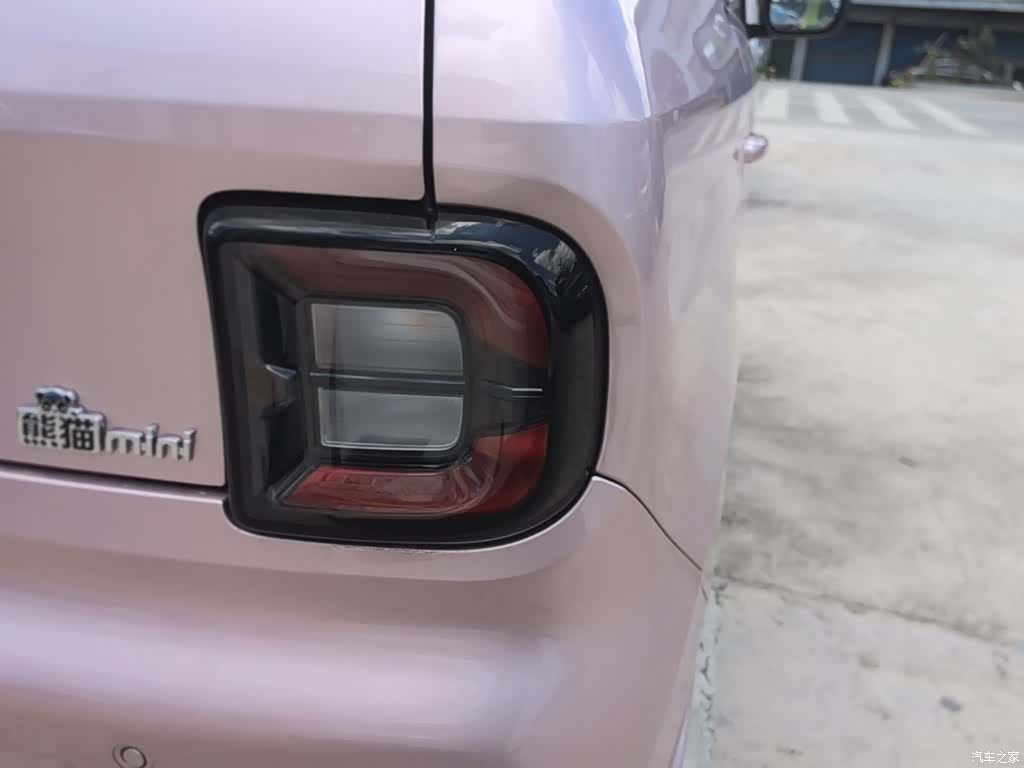 Geely Panda, 2026 8