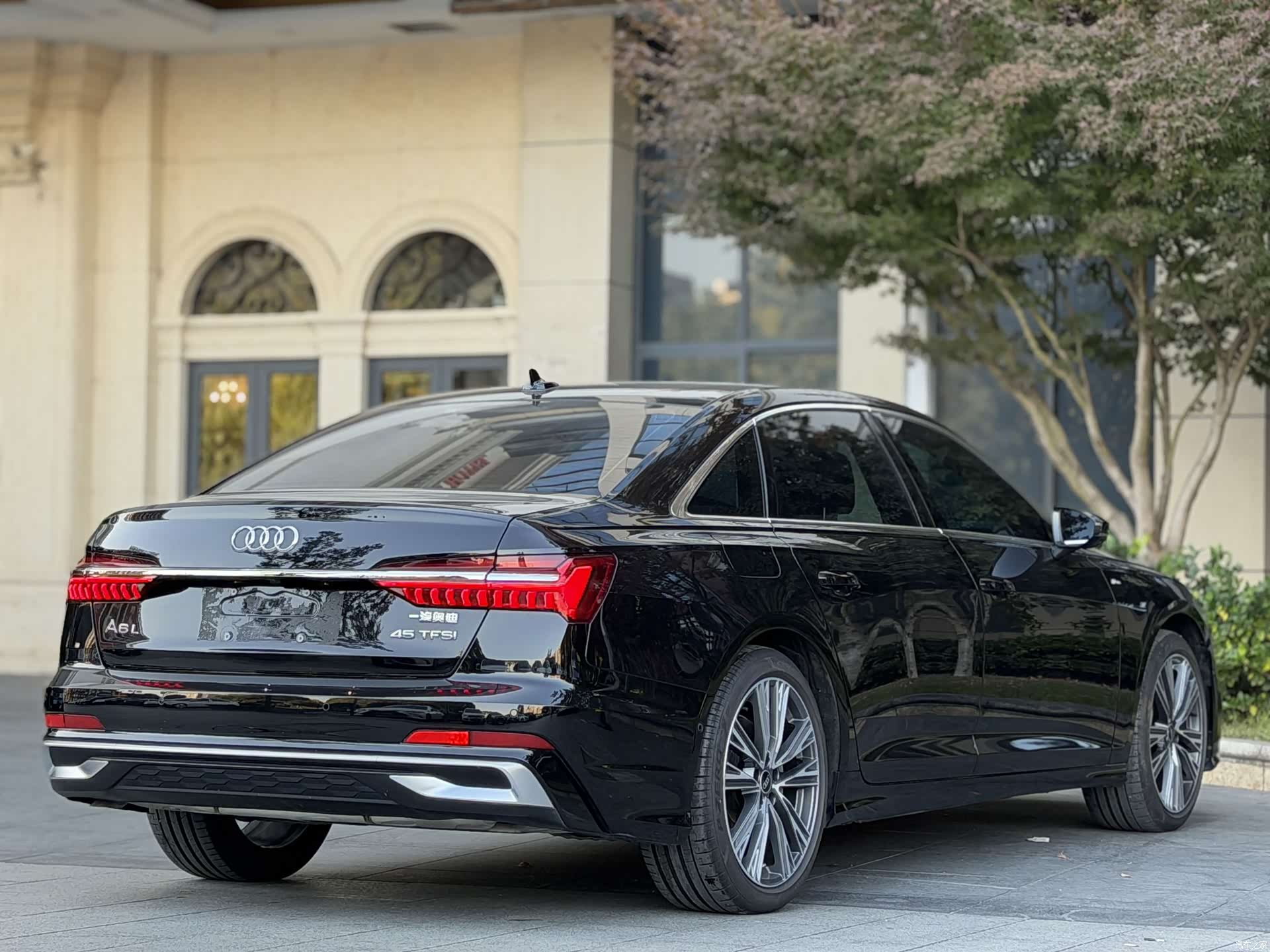 Audi A6L, 2025 10