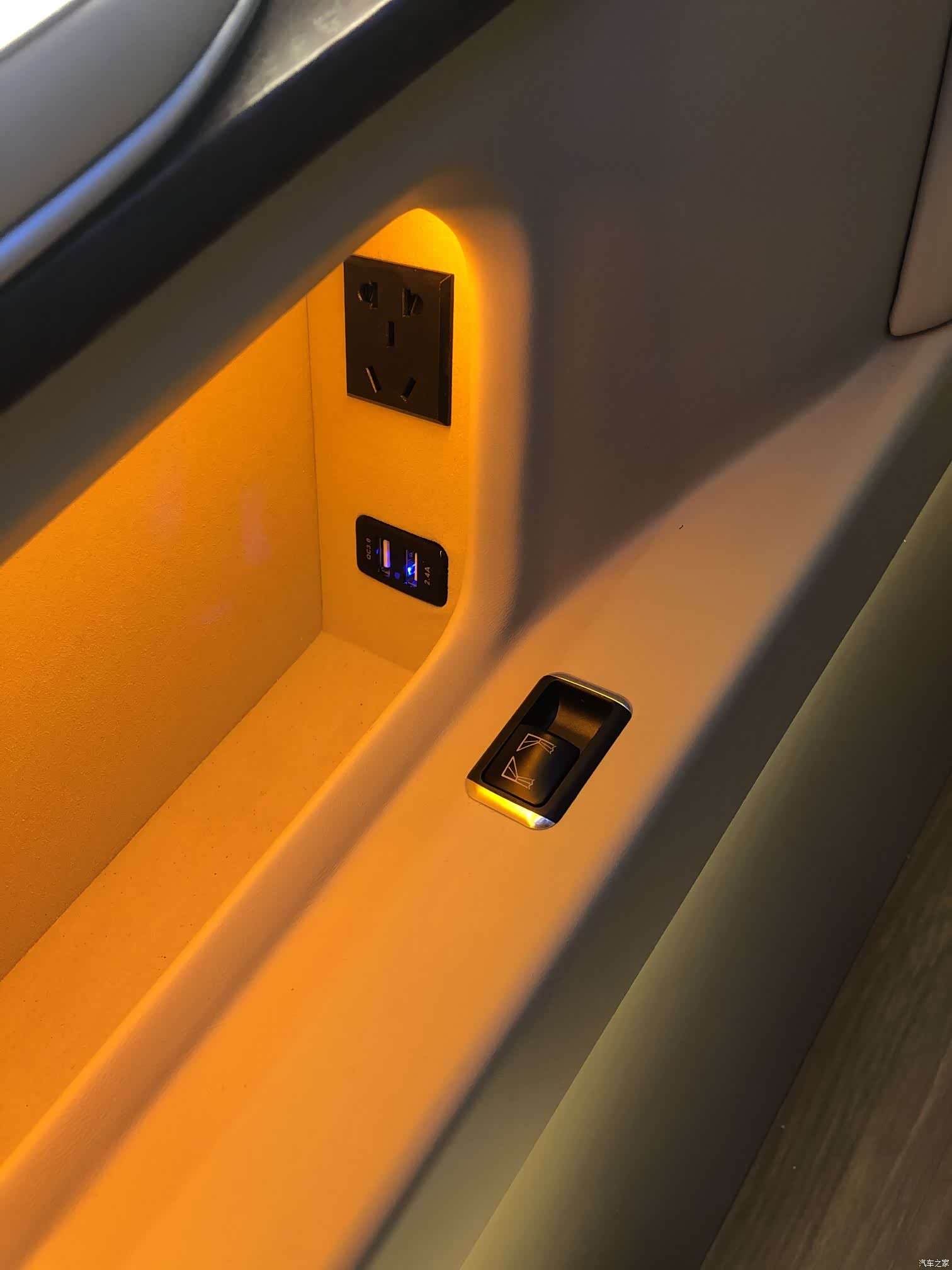Toyota Coaster, 2019 14