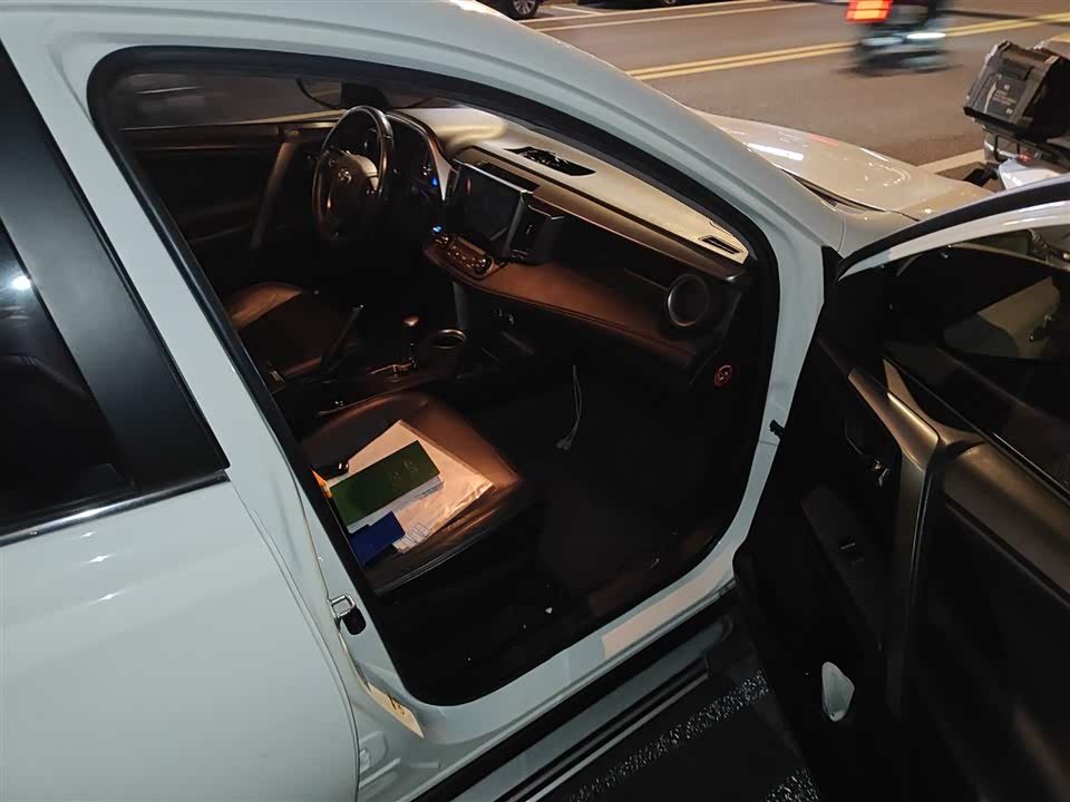 Toyota RAV4 Rongfang