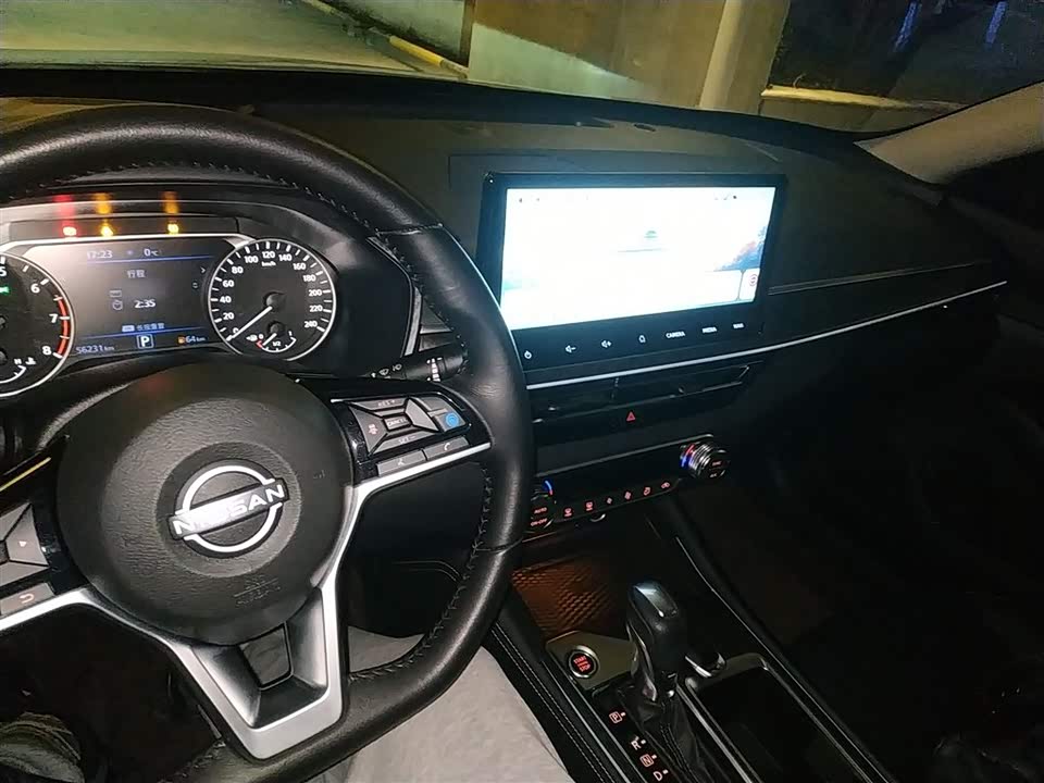 Nissan Teana