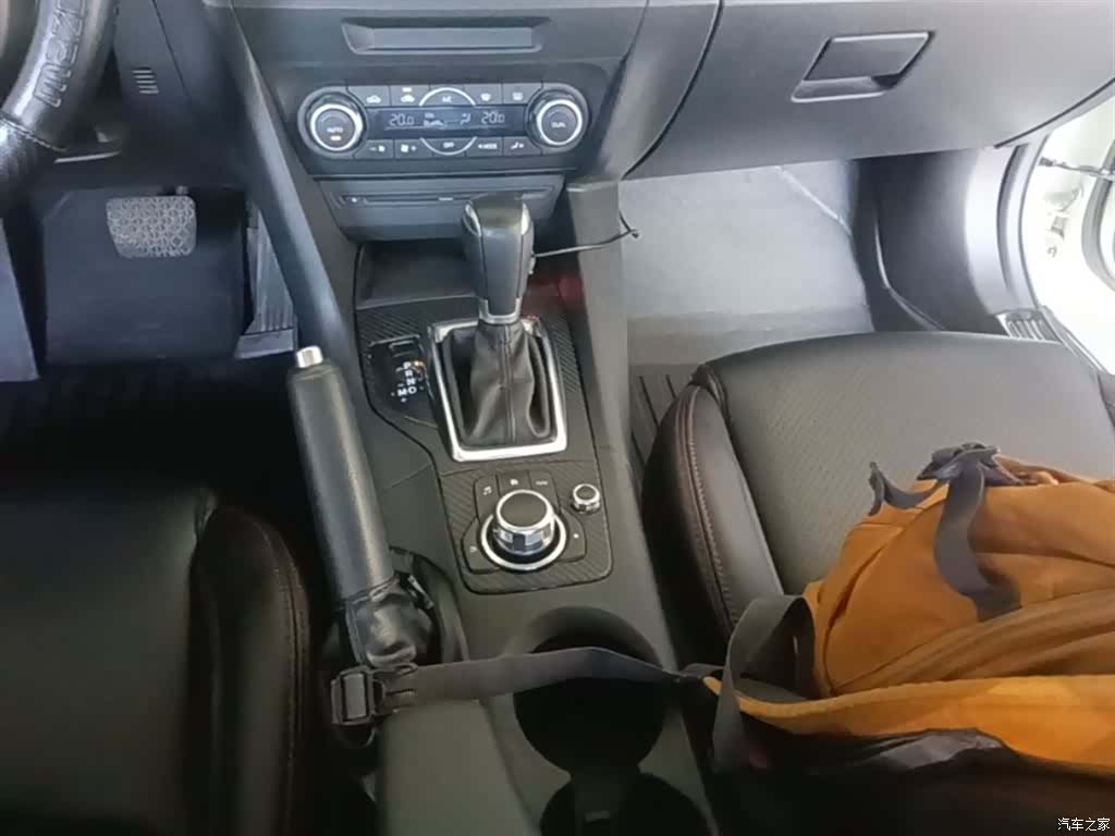 Mazda Mazda3, 2016 14
