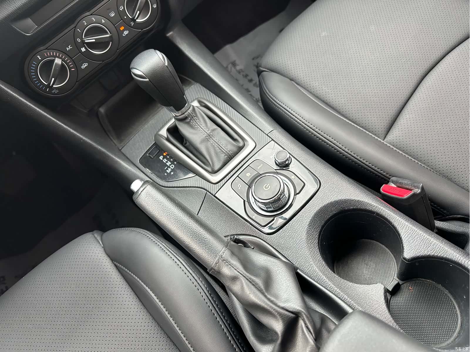 Mazda Mazda3, 2017 14