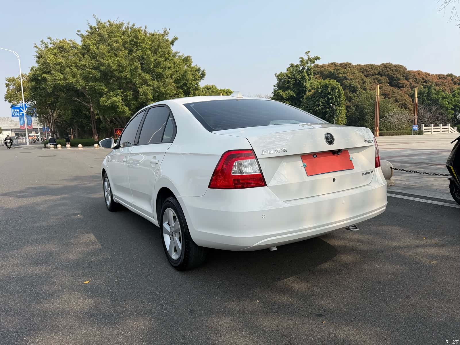 Skoda Rapid, 2013 9
