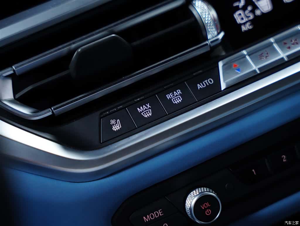 BMW M4, 2023 56