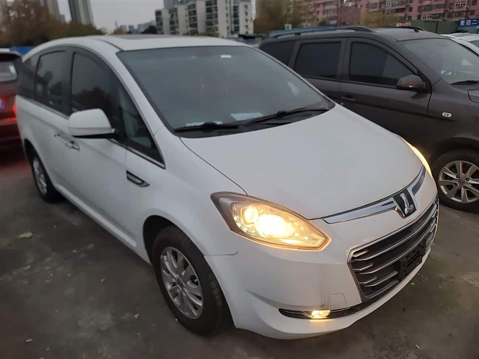 Luxgen Large 7 MPV