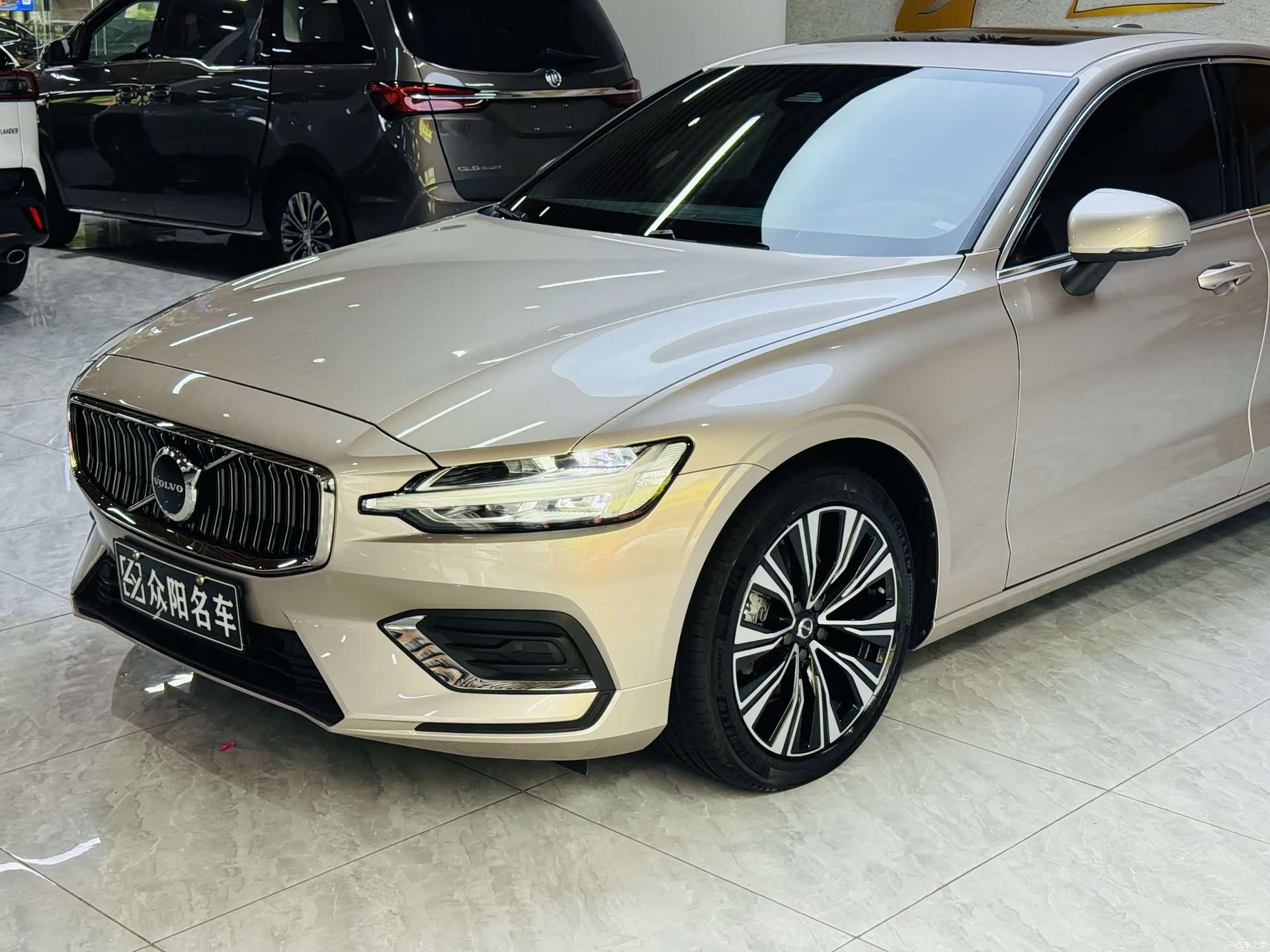 Volvo S60, 2023 4