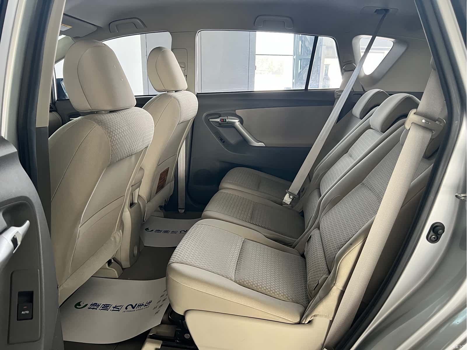 Toyota 180E, 2014 24