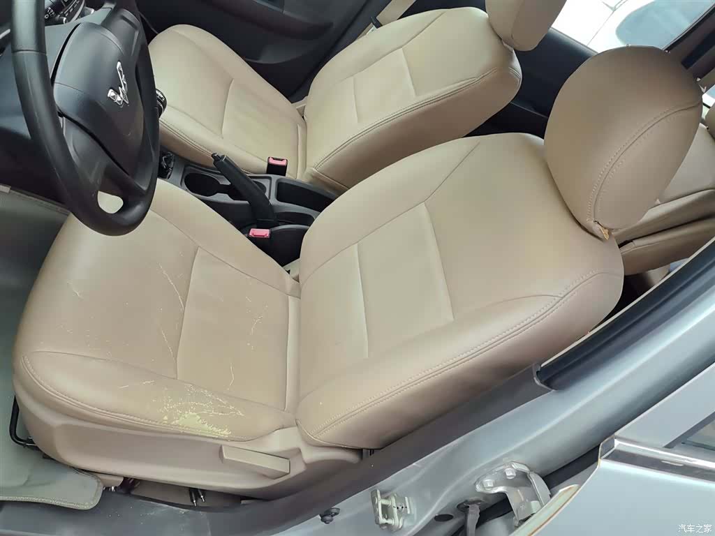 Wuling Hongguang, 2015 11