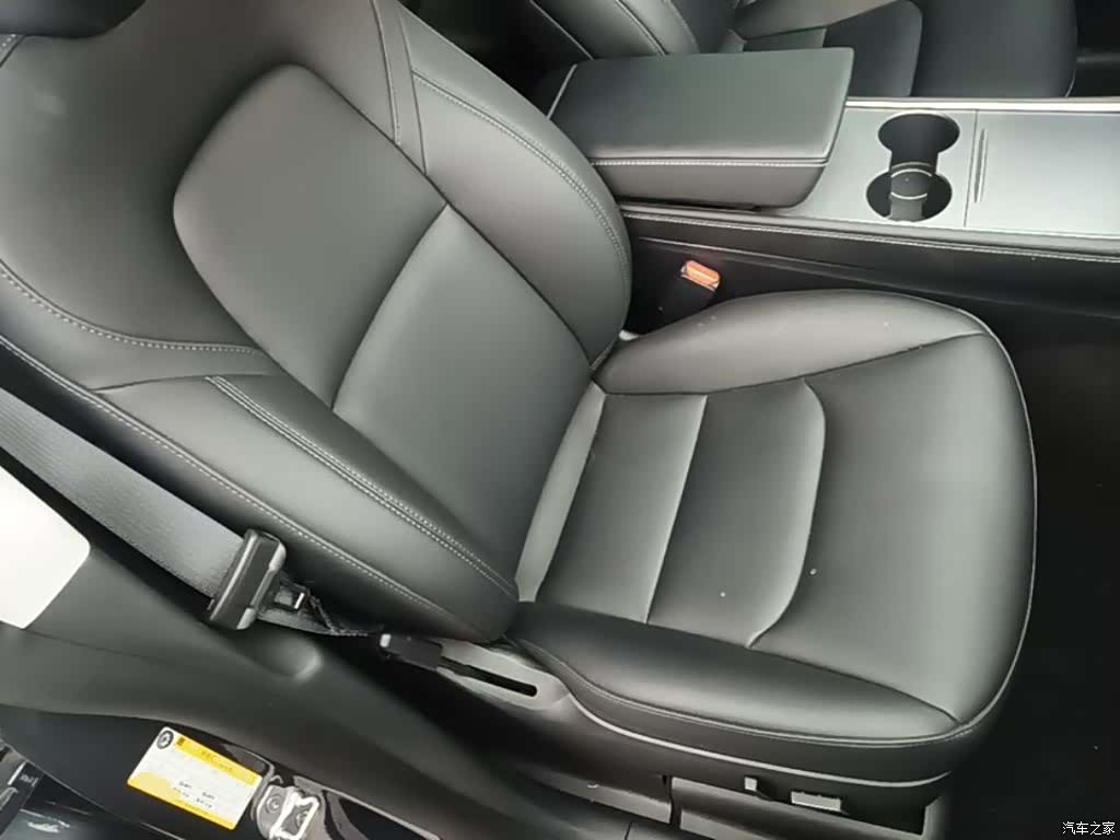 Tesla Model Y, 2022 25