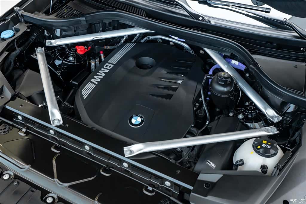 BMW X5, 2025 9