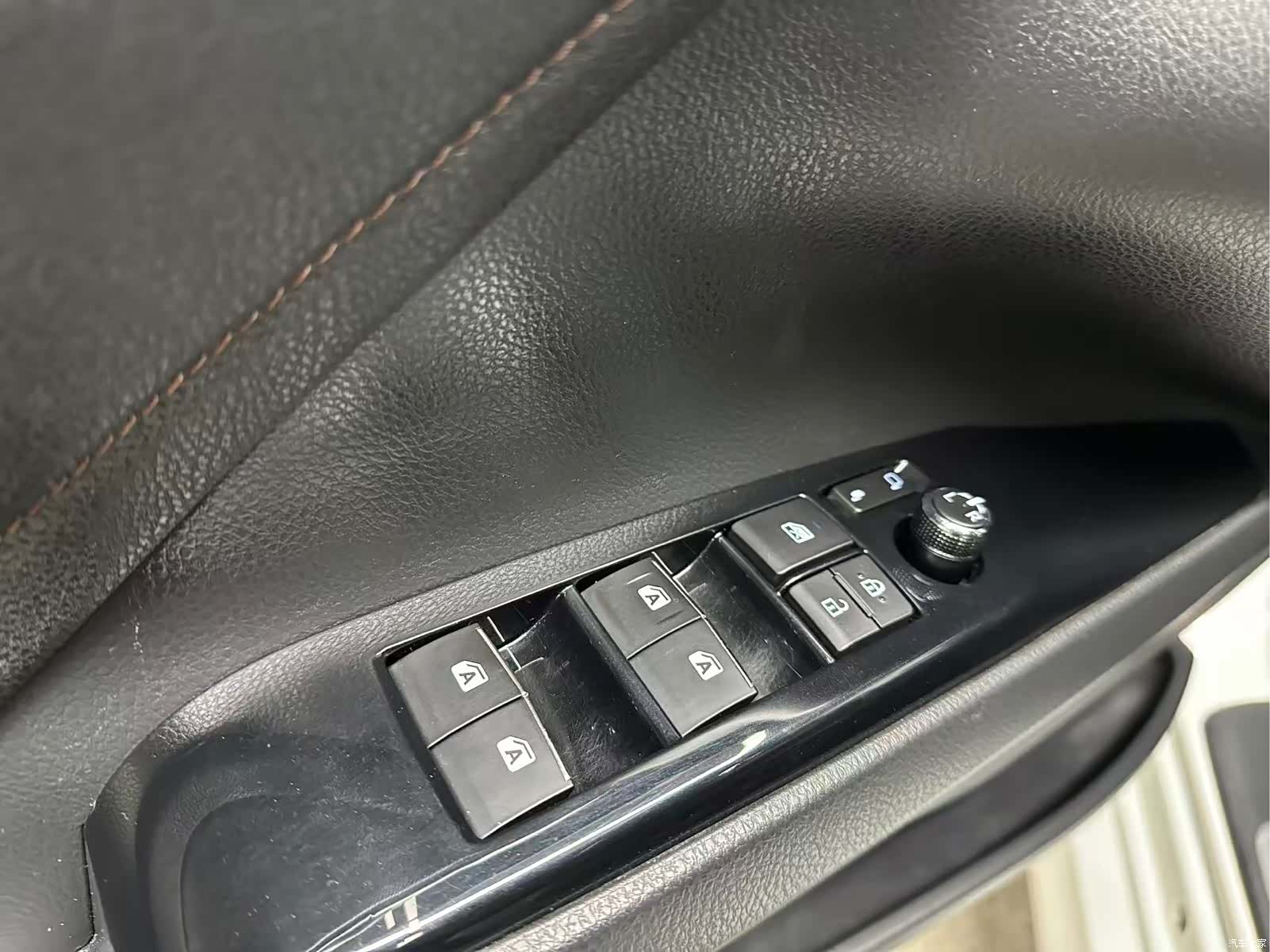 Toyota Camry, 2020 14