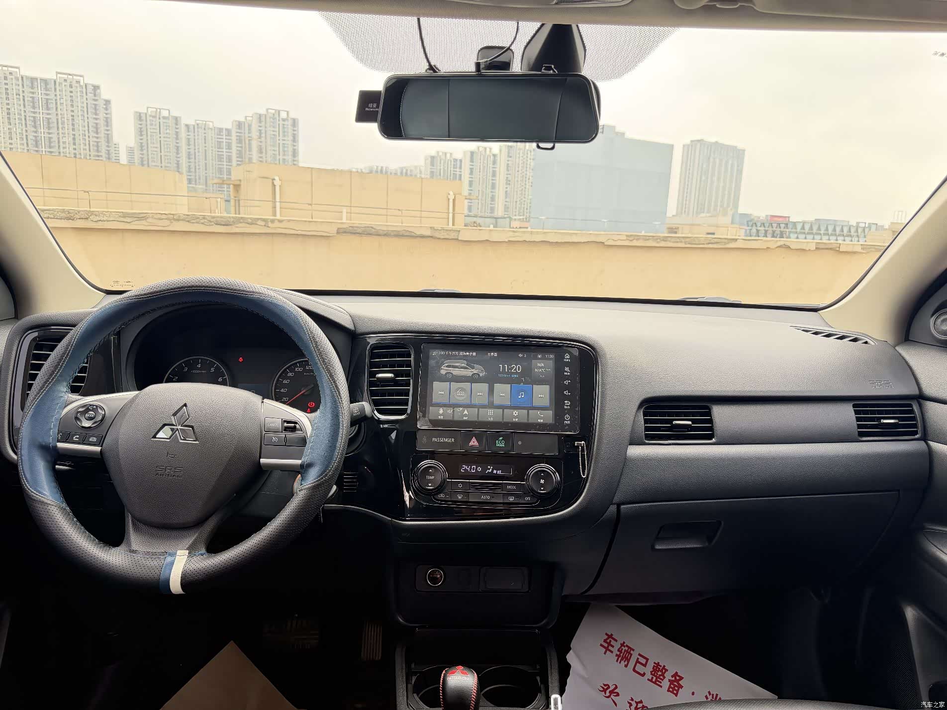 Mitsubishi Outlander, 2022 все фото