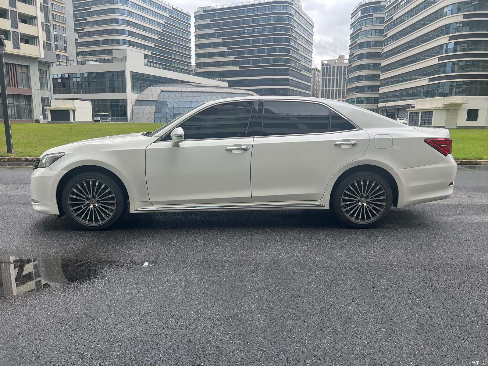 Toyota Crown, 2019 7