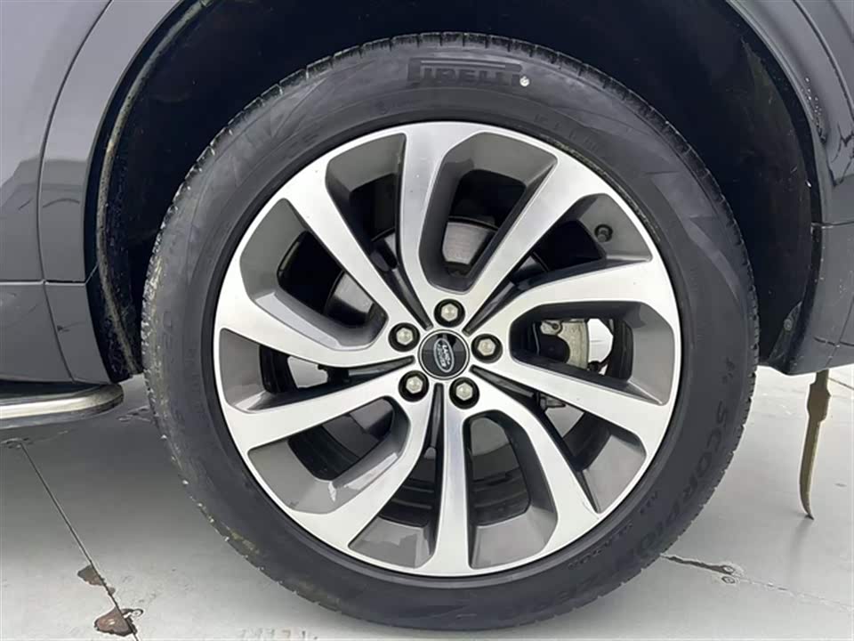 Land Rover Discover sports