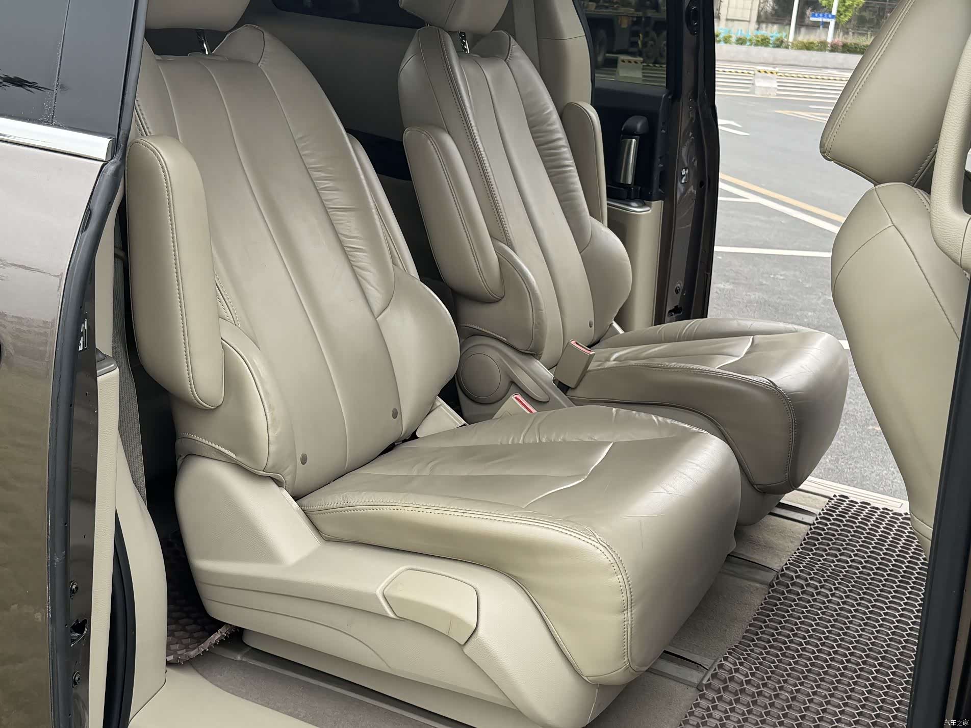 Buick GL8, 2015 17