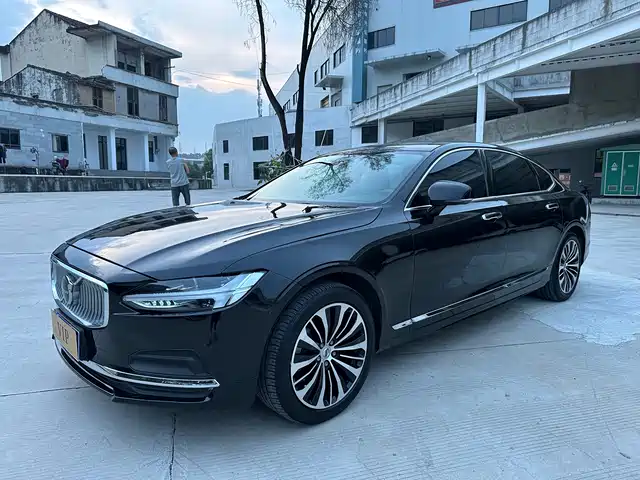 Volvo S90 2024 — купить из Китая под заказ