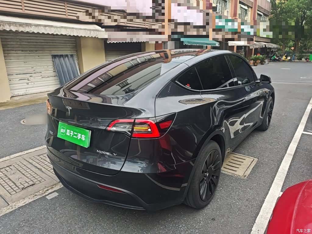 Tesla Model Y, 2024 7