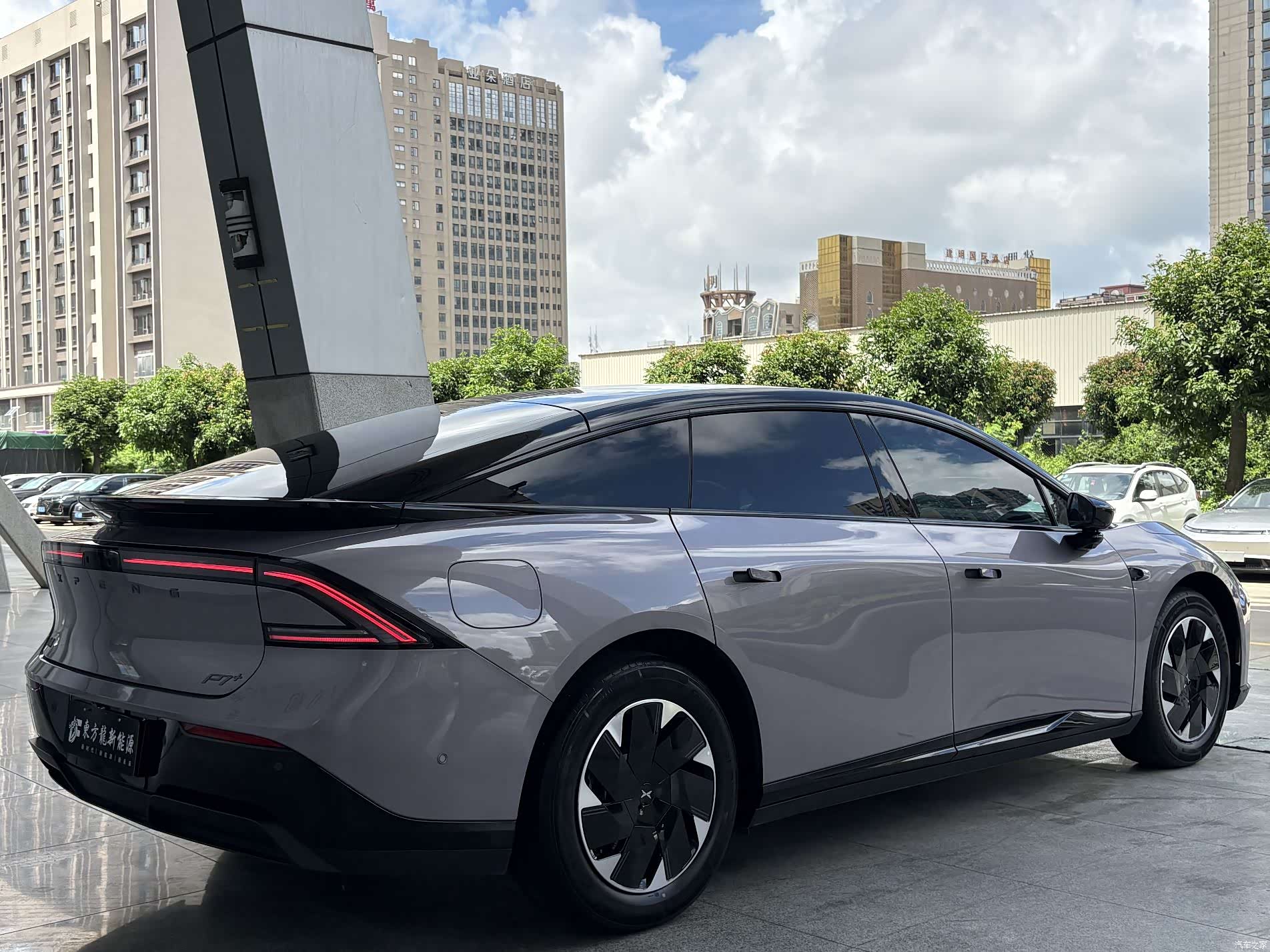 Xpeng P7, 2025 9