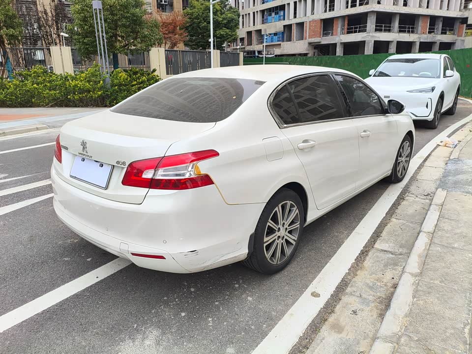 Peugeot 408