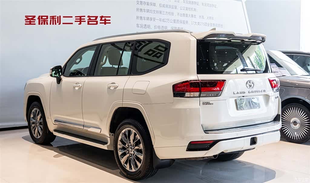 Toyota Land Cruiser, 2024 3