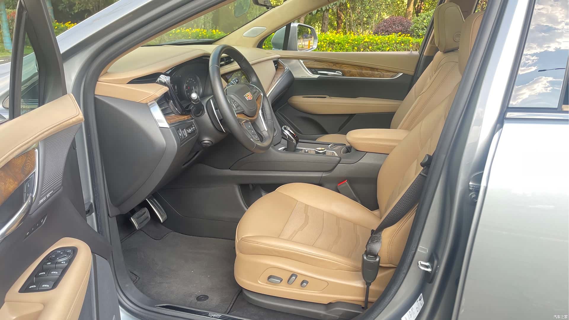 Cadillac XT5, 2025 4