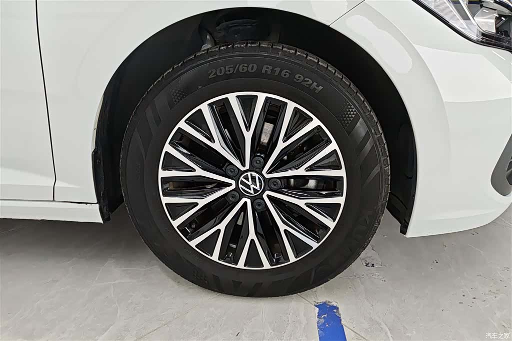 Volkswagen Sagitar, 2024 6