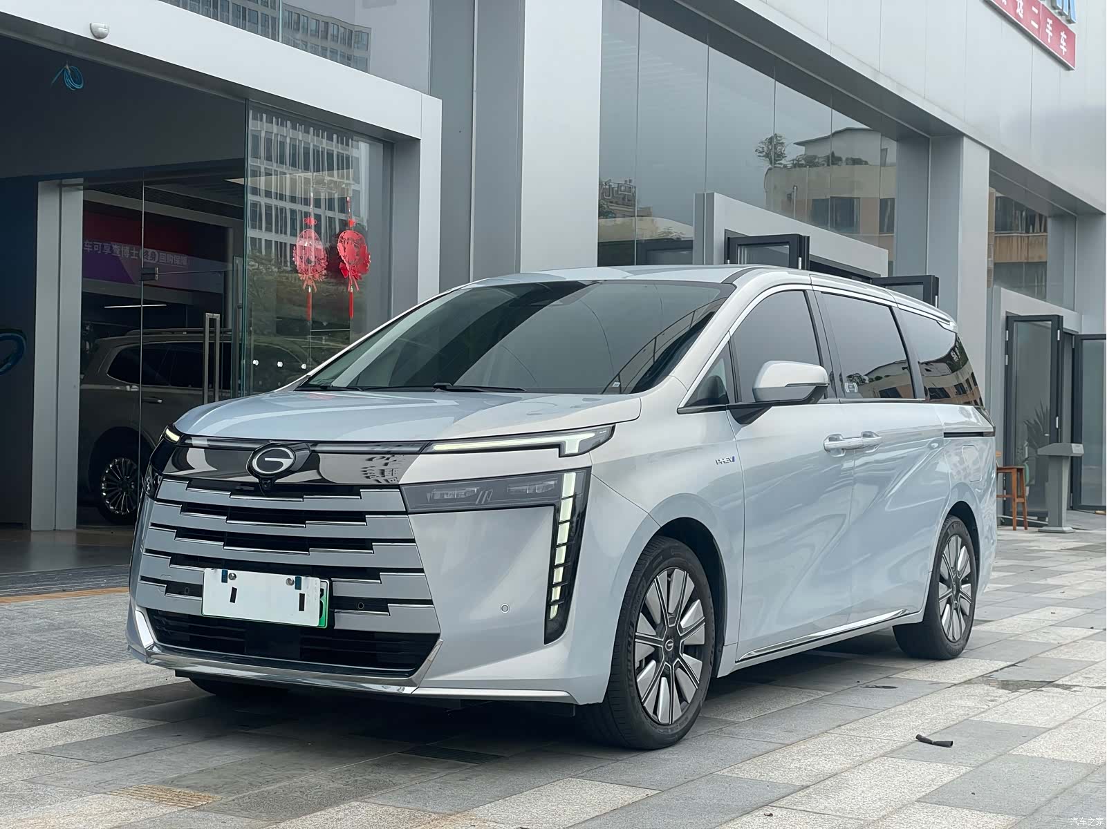 Trumpchi E8, 2024 19