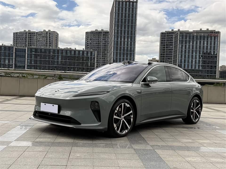 NIO ET5