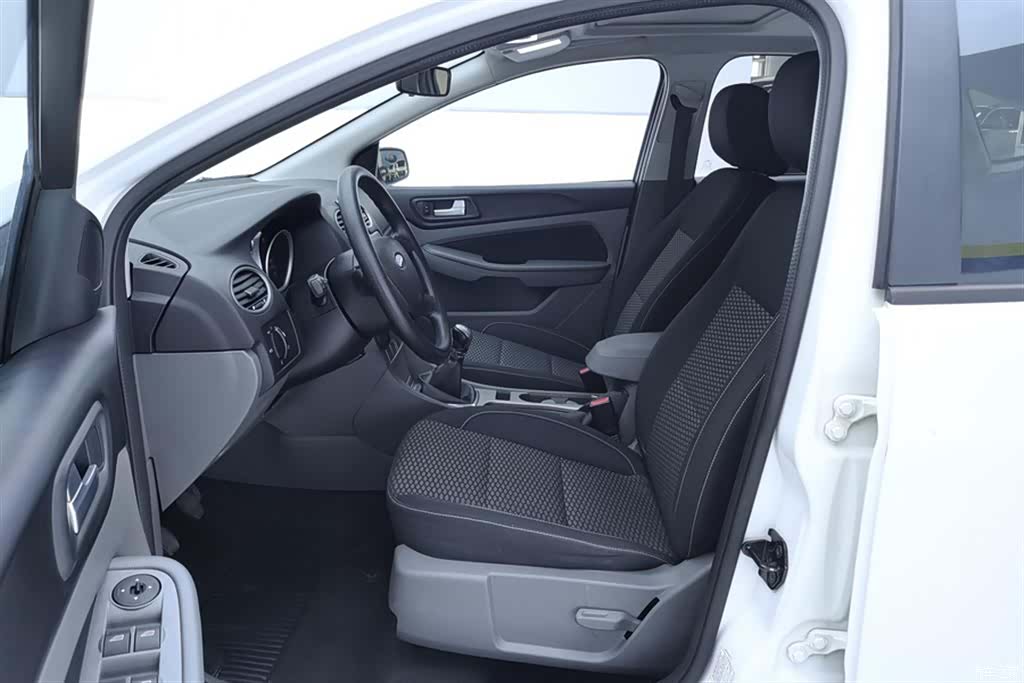 Ford Focus, 2015 9