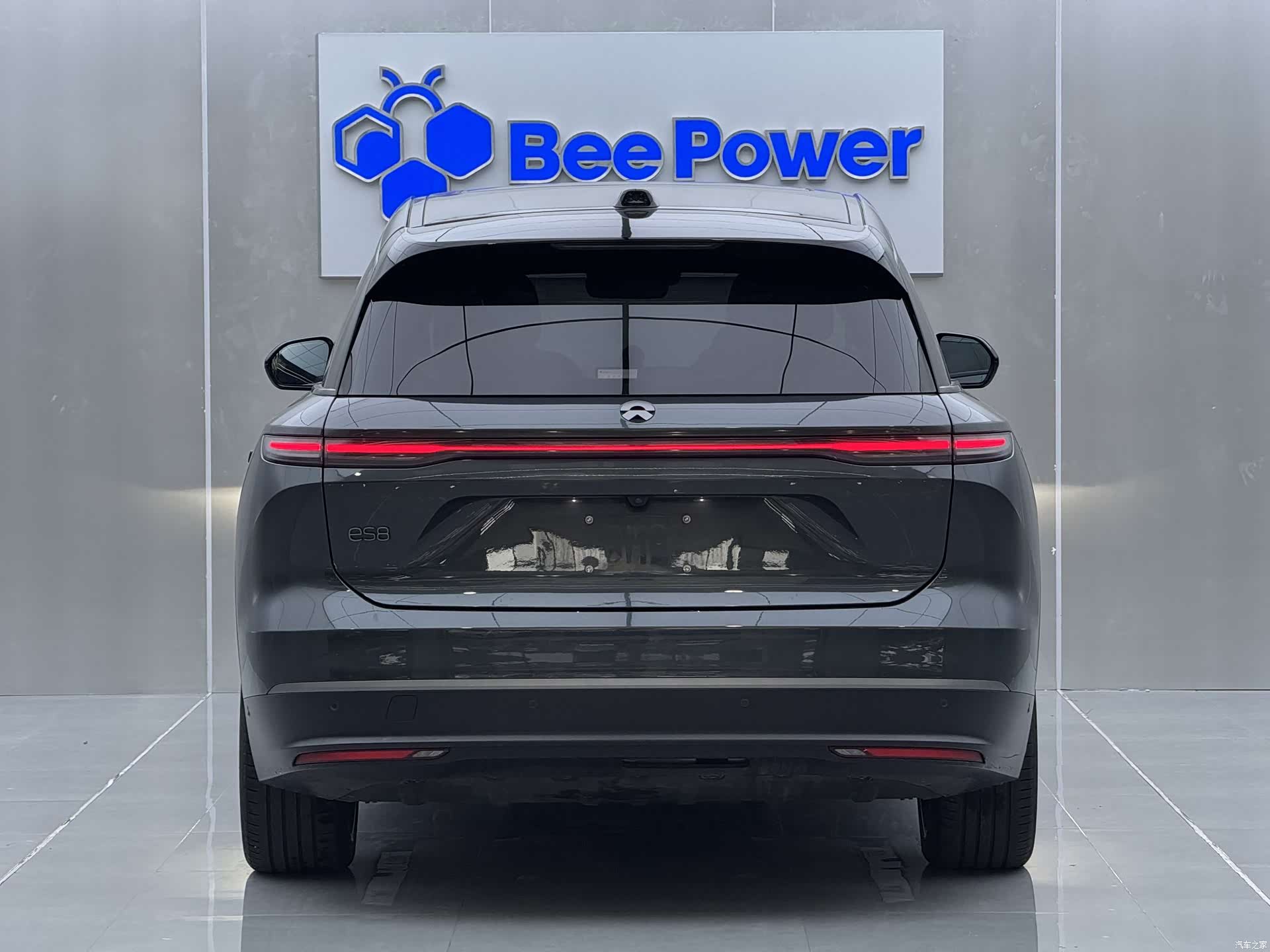 NIO ES8, 2024 7