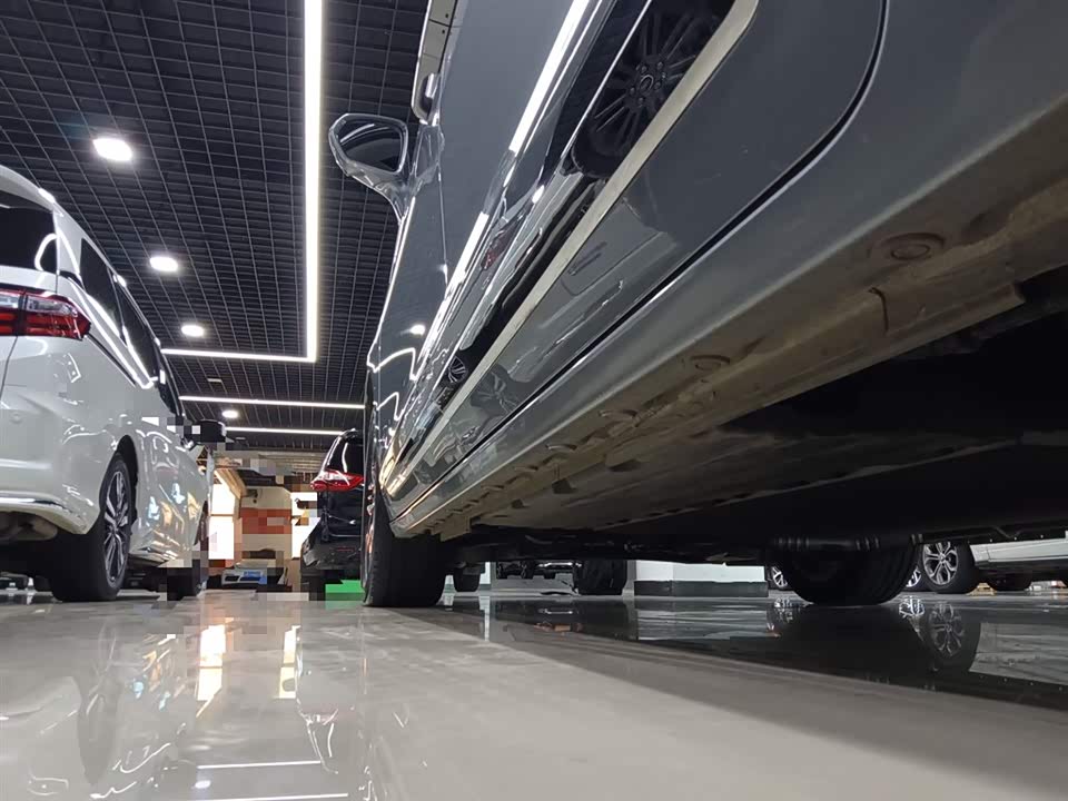 JAC Refine Ruifeng RF8 PHEV
