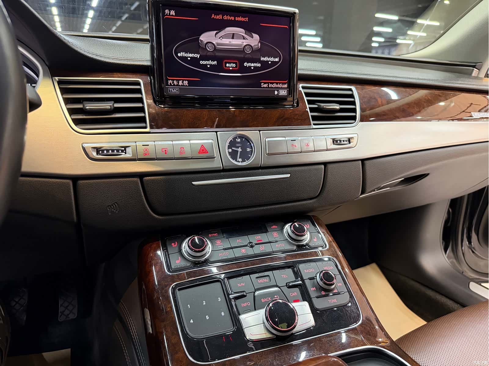 Audi A8L, 2013 20