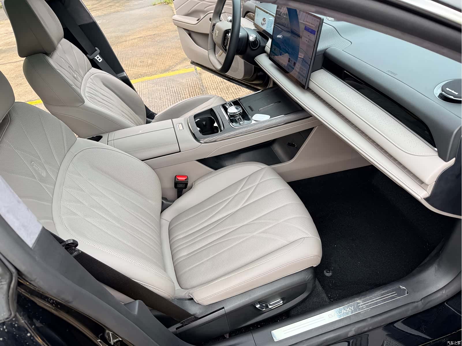 Geely 8, 2025 12
